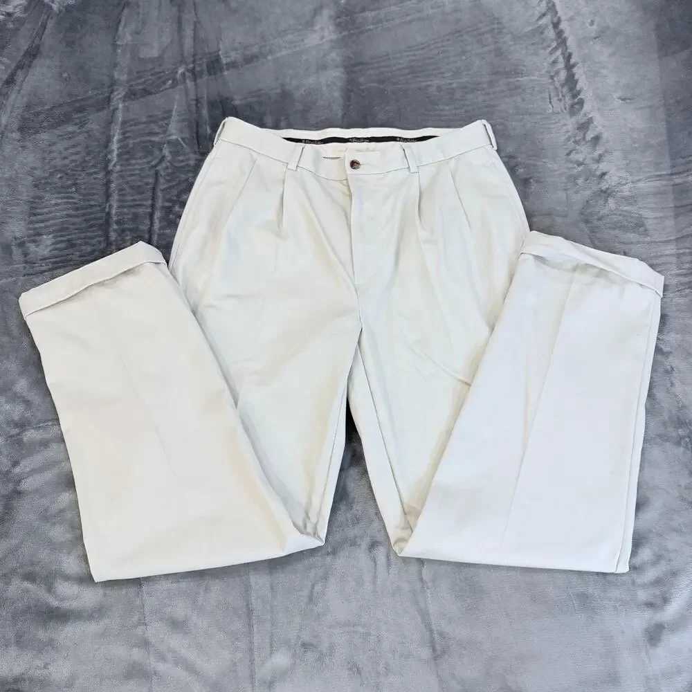 Brooks Brothers Off-White Pleated Chinos